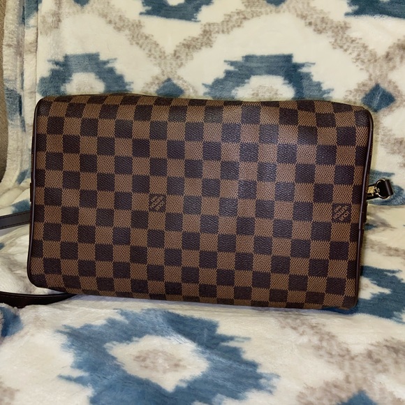 Satchel - Picture 3 of 6